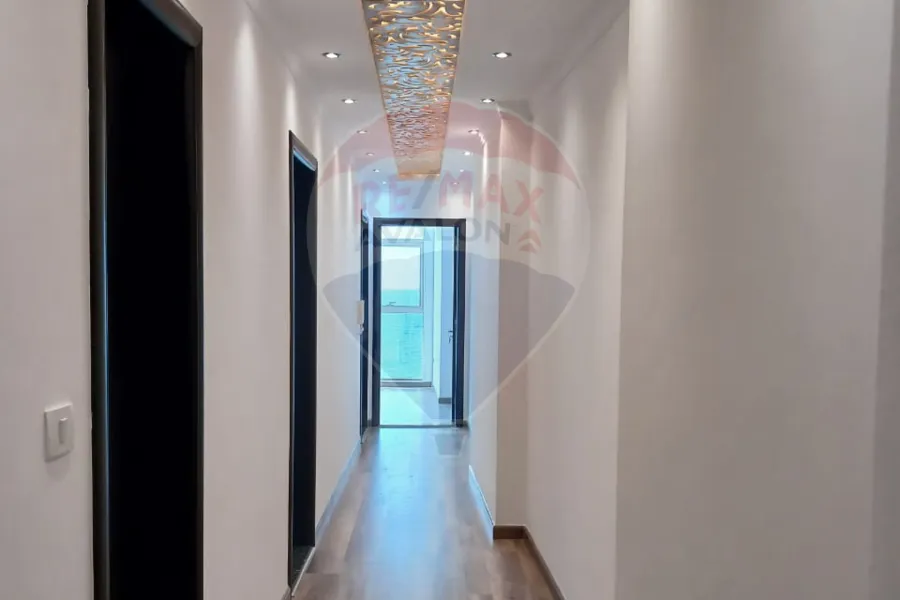 Apartment for sale 182 m Stanley (Directly on the sea)