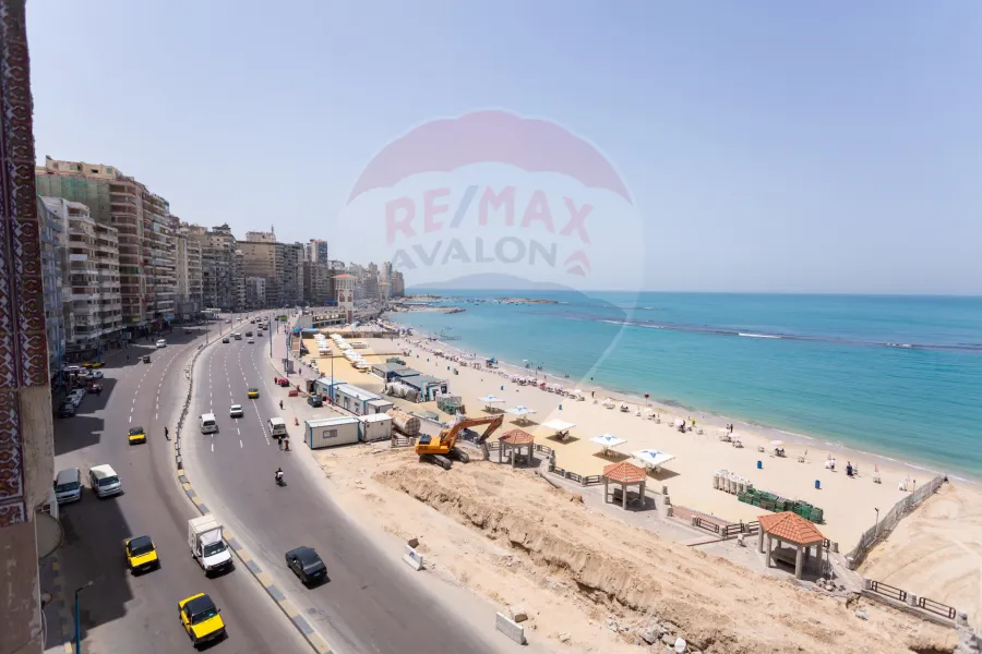 Apartment for sale 140 m Al-Assafra (Directly on the sea)