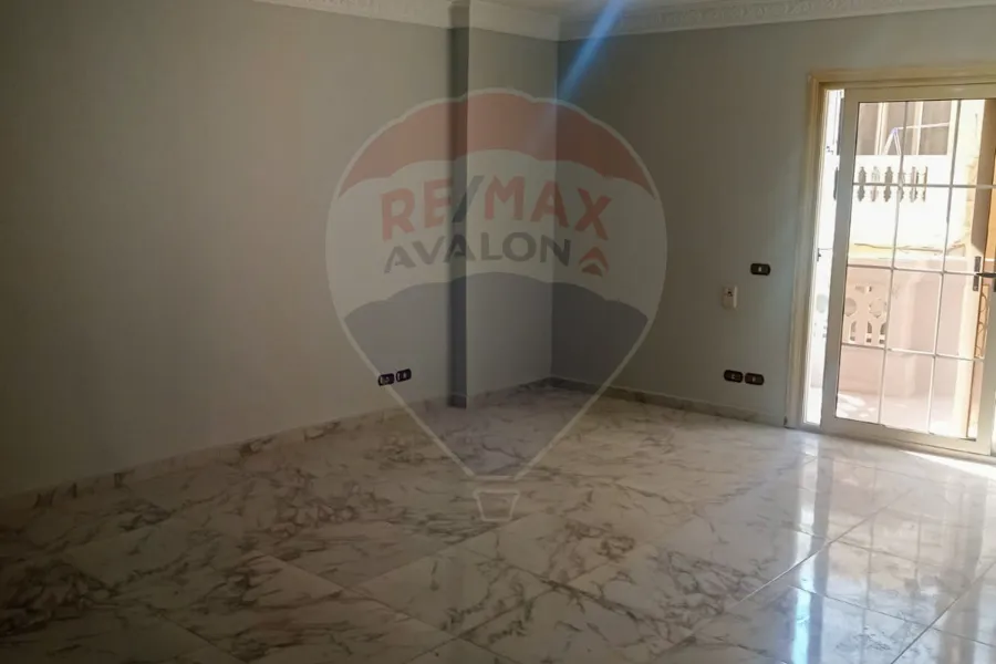 Apartment For rent 200 m Lauran (Sarhank St.)