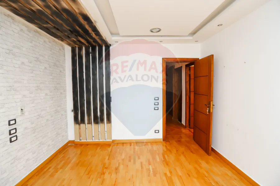 شقه للايجار 175 م لوران (شارع الاقبال)