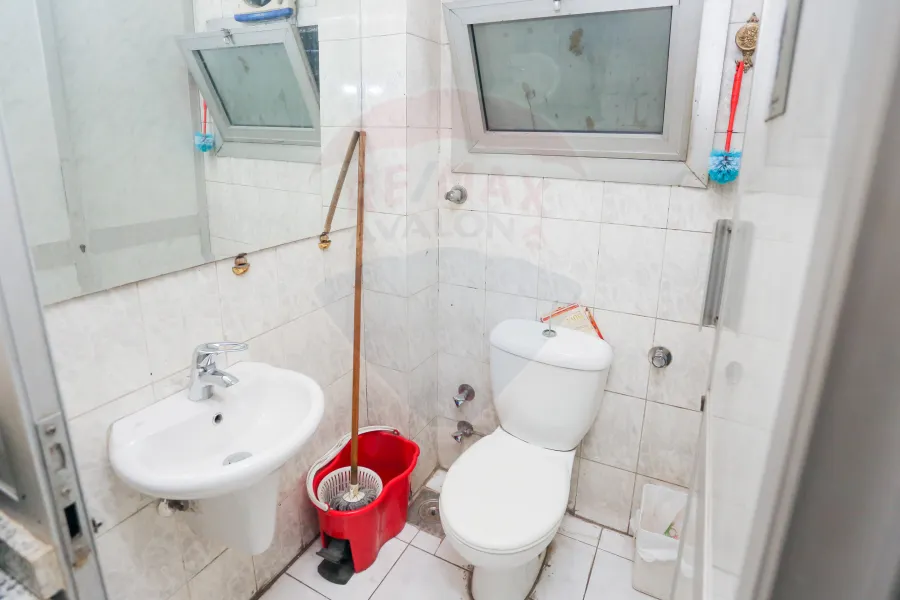 Administrative apartment for sale 140 m Mostafa Kamel (Abu Qir Street)