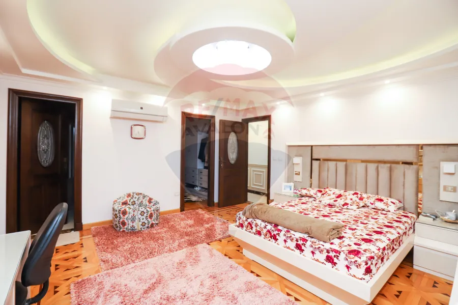 شقة للبيع 575م سموحة (ش فوزي معاذ الرئيسي)