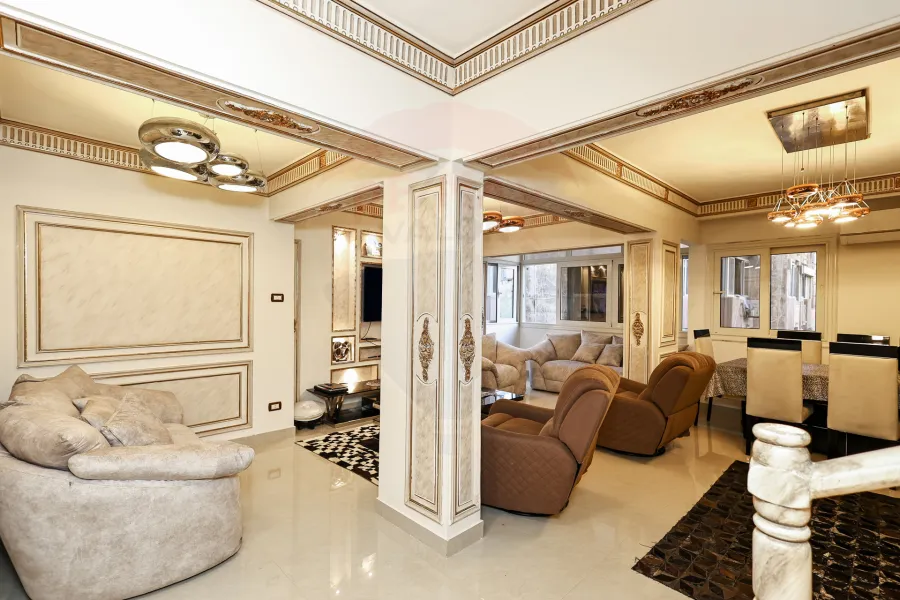 شقة دوبلكس  للبيع 130 م لوران ( متفرع من ش الاقبال )