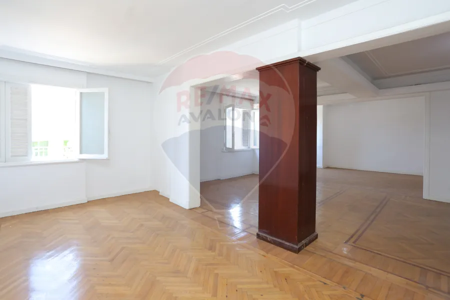 شقة للإيجار 220 م محطة الرمل (شارع السلطان حسين - منطقة الشلالات)