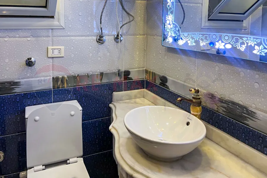 Apartment for sale 200 m Smouha (Branched from Fawzi Moaz St)