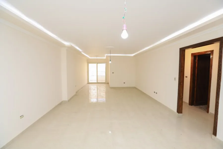 Apartment For Sale 164m El-Seyouf (Moustafa Kamel St.-Steps From Carrefour City Light )