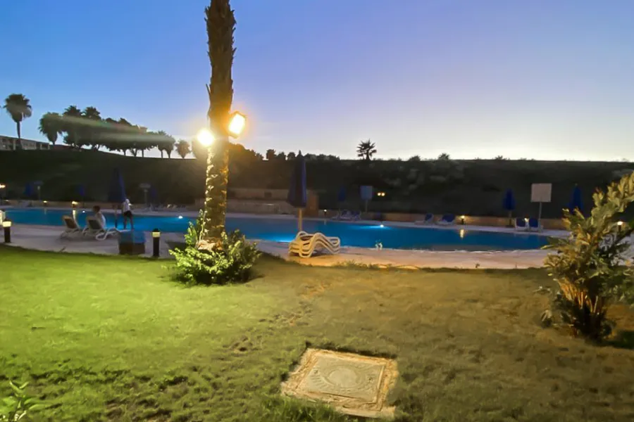 Ground chalet with garden for sale (Porto Golf) 80 m