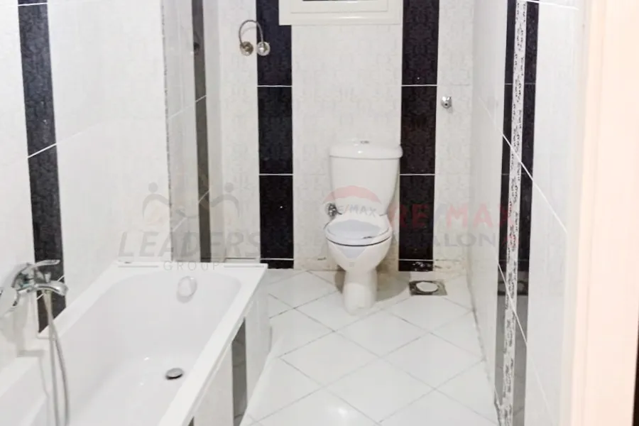 Apartment for sale 190 m Kafr Abdo (Sakinah Bint Al Hussein St.)