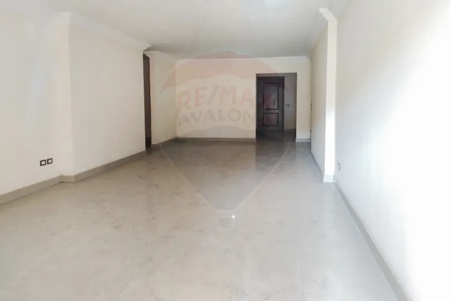 Apartment For Sale 225 m Smouha (Fawzy Moaz St.)