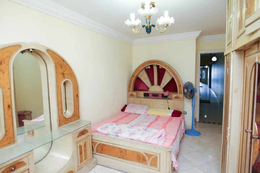 شقة للبيع 165م العصافرة (على البحر مباشرة)