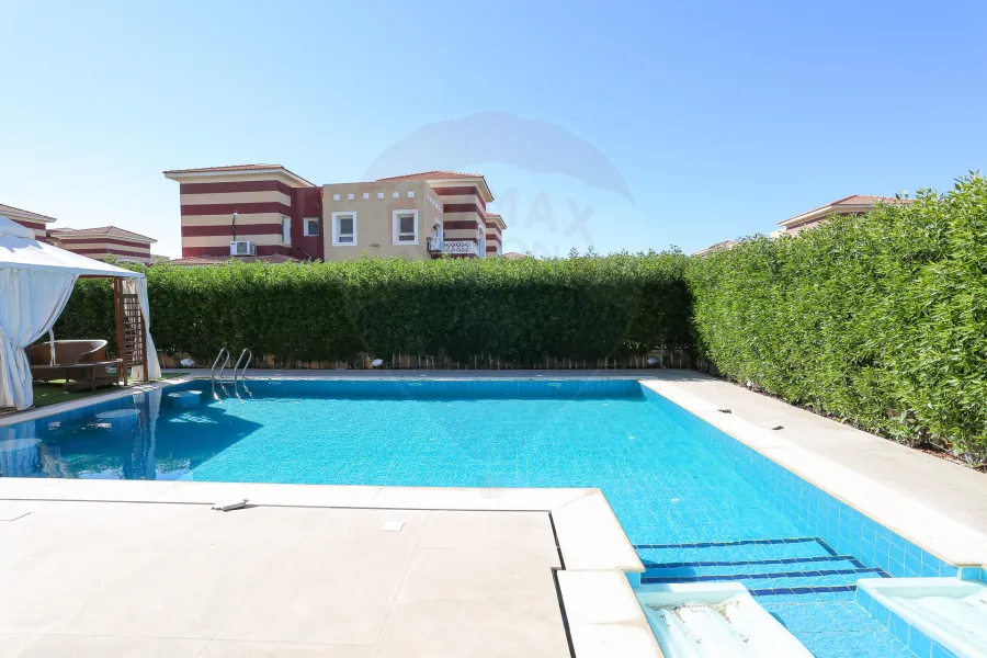 Villa for sale 670 m North Coast (Rozana Village)