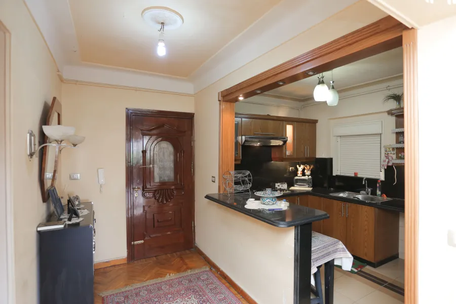 شقة للبيع 160م صافى رشدي ( ش رشدى باشا ) 