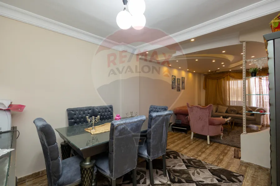 شقة للبيع 130 م  ستانلي (ش احمد فؤاد درويش)