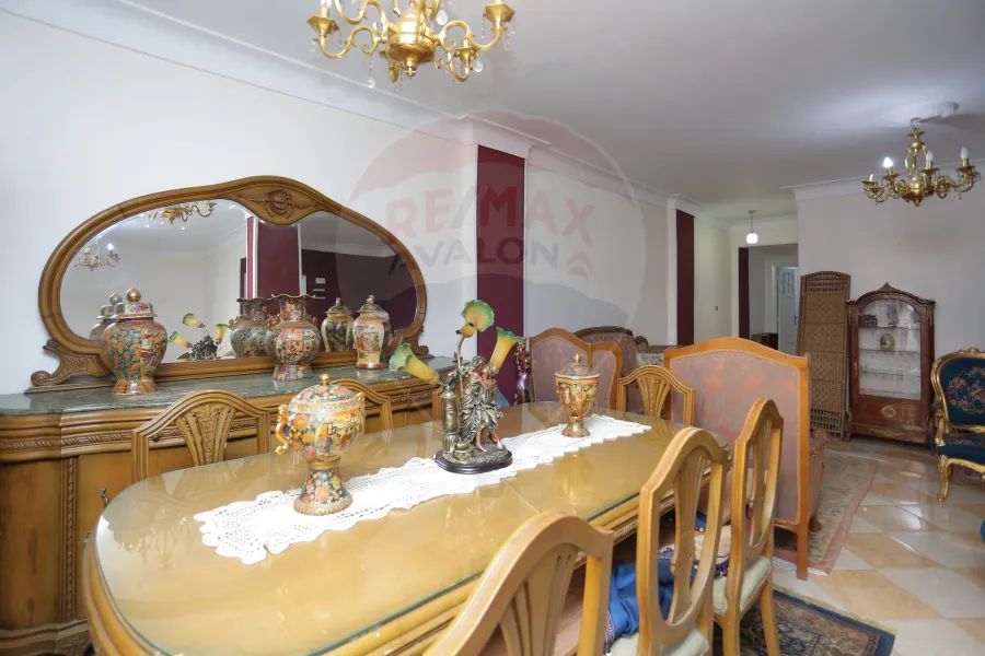 شقة للبيع 140م لوران (ش محمد دري)