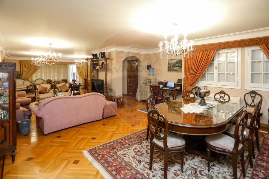 شقة للبيع 255 م سموحة (ش كمال الدين صلاح)