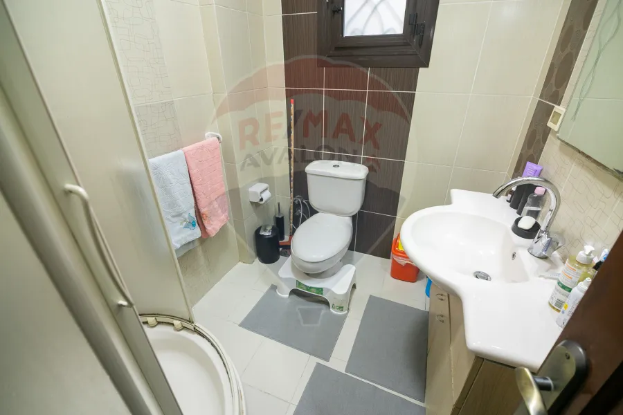 Licensed apartment for sale 140 m Al Ibrahimiyya (steps from Abu Qir St.)