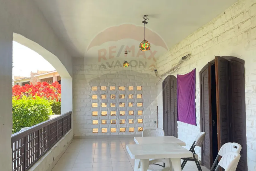 Ground chalet with garden for sale (Marina 4) 165 m