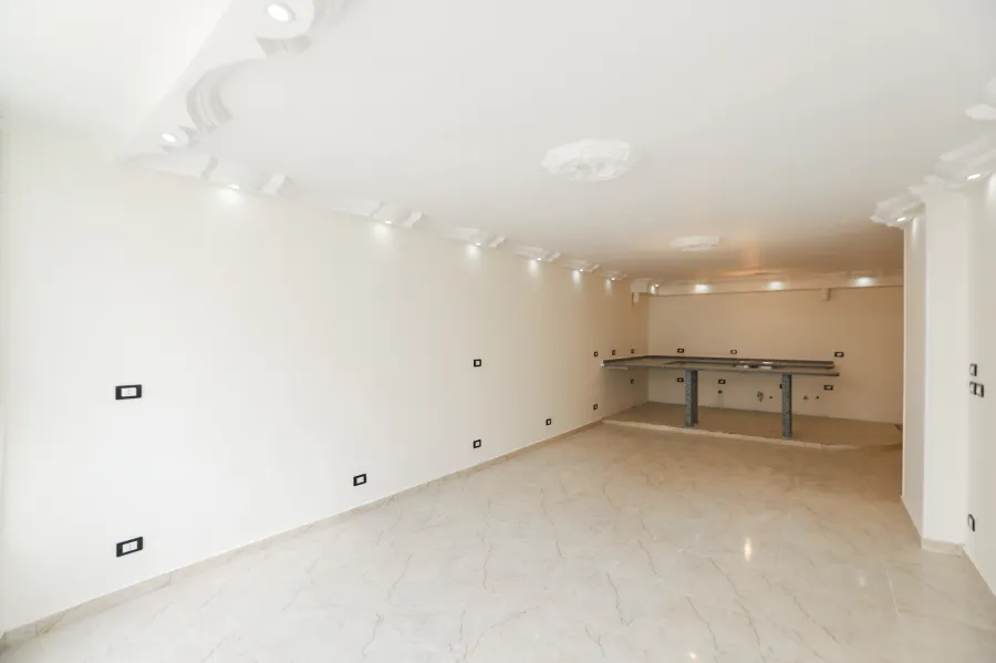 شقة للايجار 155م سموحة ( ميدان فيكتور عمانويل )