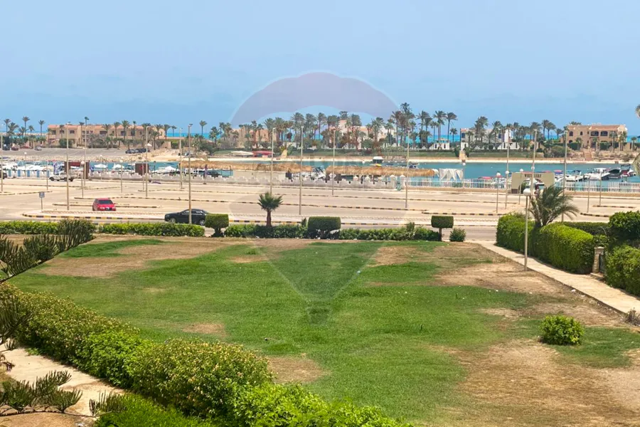 شاليه للبيع (مارينا 5 ) 120 م - صف أول بحيرة