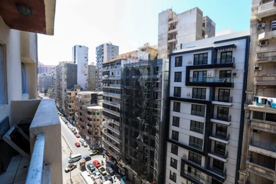 Apartment for sale 210m Laurent- Tram St