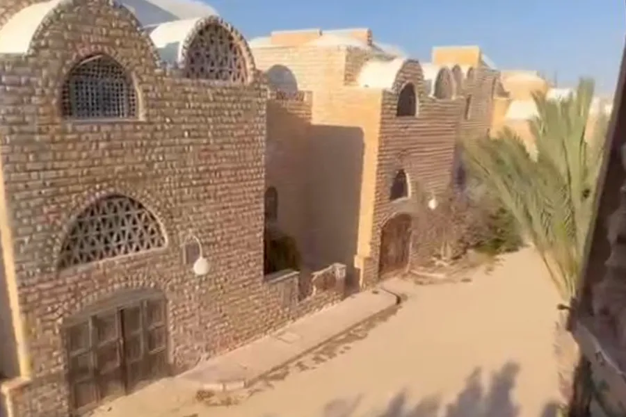 فيلا تاون هاوس للبيع (قرية الصحفيين) 300 م