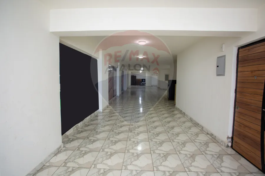 Mezzan for Sale 870 m Al-Ibrahimia (directly on the sea)