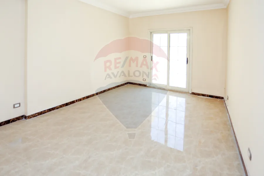 شقة دوبلكس للبيع 200 م سموحة (كوبرى 14 مايو)