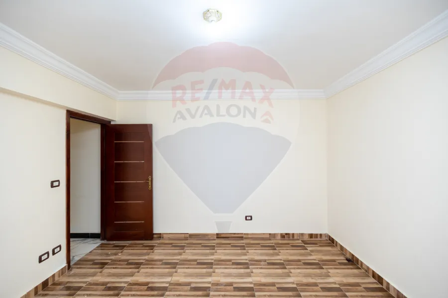 شقه للبيع 145 م سيدي بشر (خطوات من ش جمال عبدالناصر و ش العيسوي)