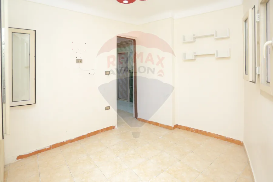 Apartment for sale 83 m Moharram Bek (Masged El Hadary St.)