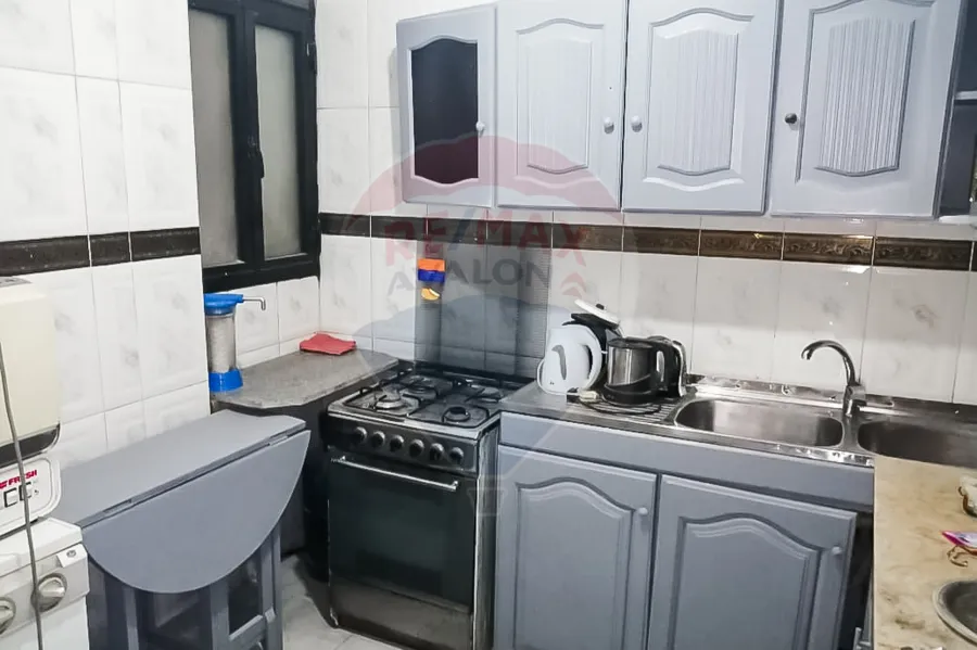 Apartment For Rent 150 m Roushdy (Directly On Tram Station) - For Administrative Use