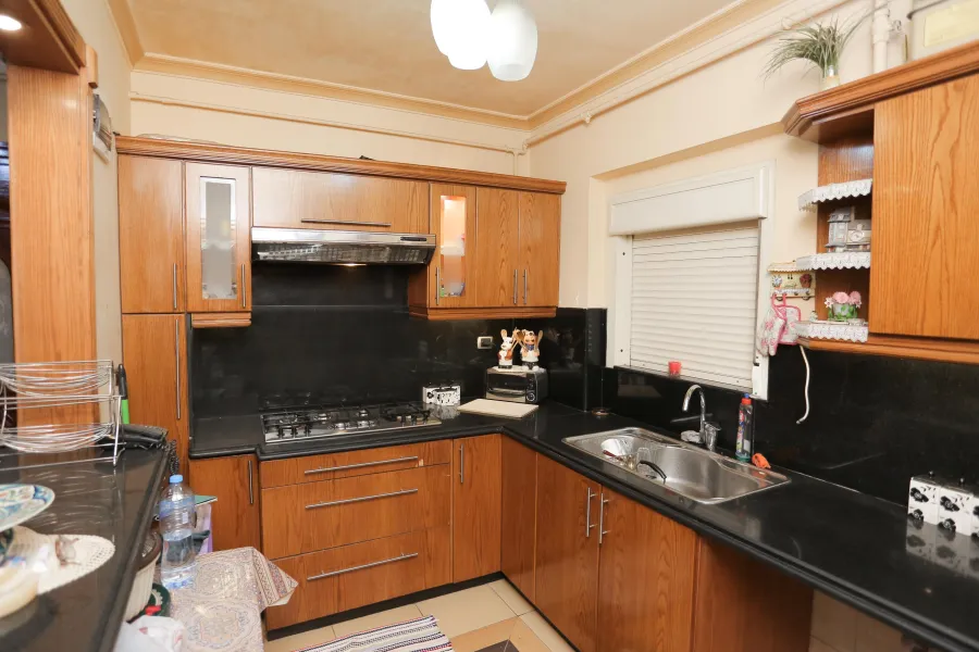 شقة للبيع 160م صافى رشدي ( ش رشدى باشا ) 