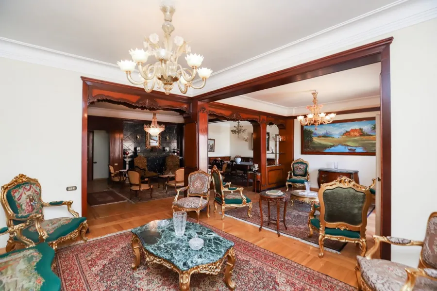 شقة مرخصة ومسجلة شهر عقاري للبيع 254م لوران