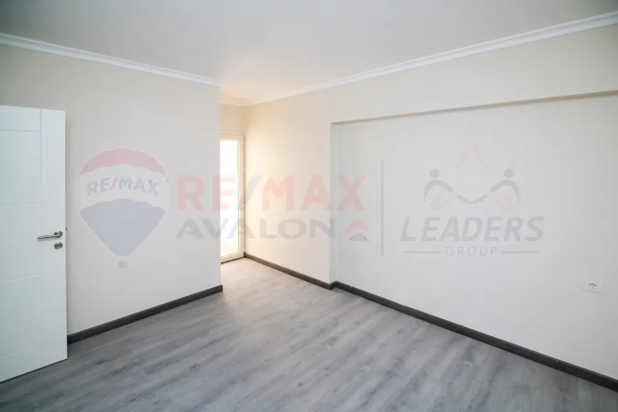 شقه للبيع 139 م سموحه (جراند فيو)