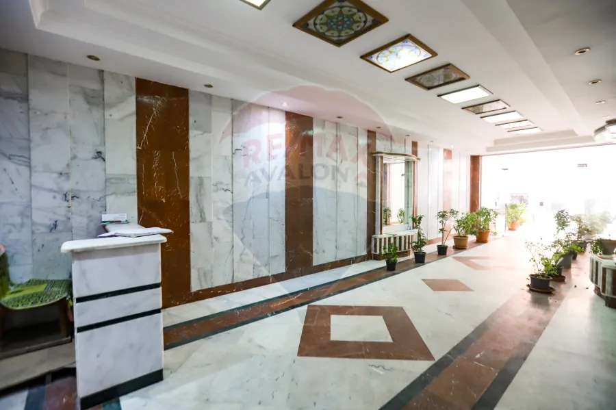 شقة للبيع 200 م لوران  (كومباوند  كيروسيز)