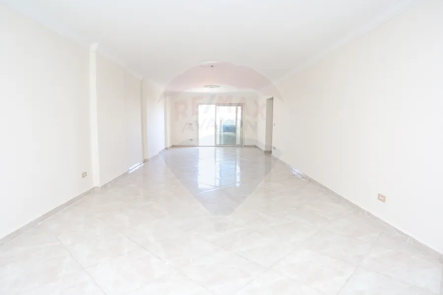 شقة للبيع 180 م وابور المياه (أمام مدرسة الميردي ديو)