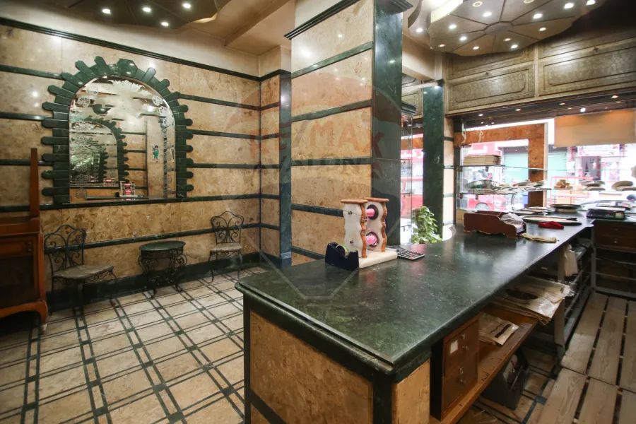 محل للبيع 124 م (ش جلال الدين الدسوقي)