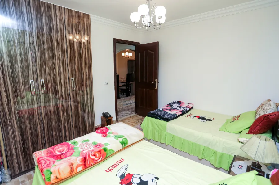 شقة للبيع 105 م فلمنج ( ش مصطفي كامل الرئيسي )