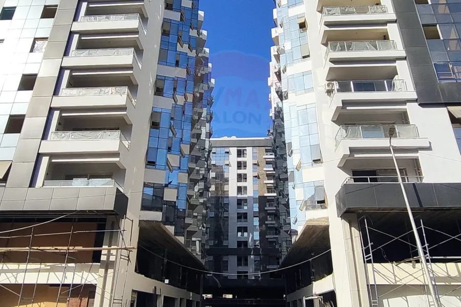 شقة للايجار 211 م سموحة (جراند فيو)