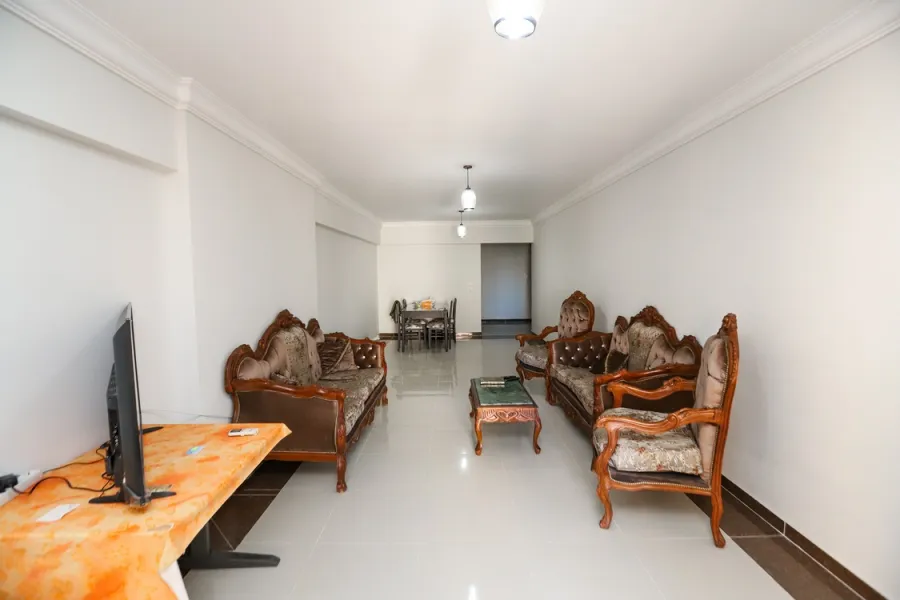 Furnitued apartment for rent 182m El-Montazah