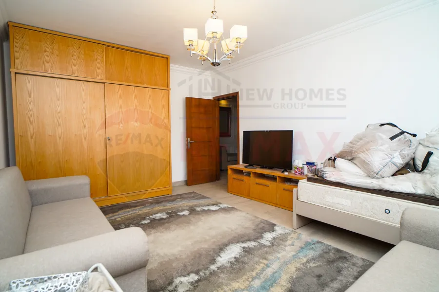 شقة للبيع 415 م المعادي  (كورنيش النيل مباشرة)