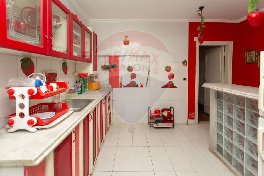 Apartment for sale 145 m Gleem (Al-Misk Street - steps from the sea)