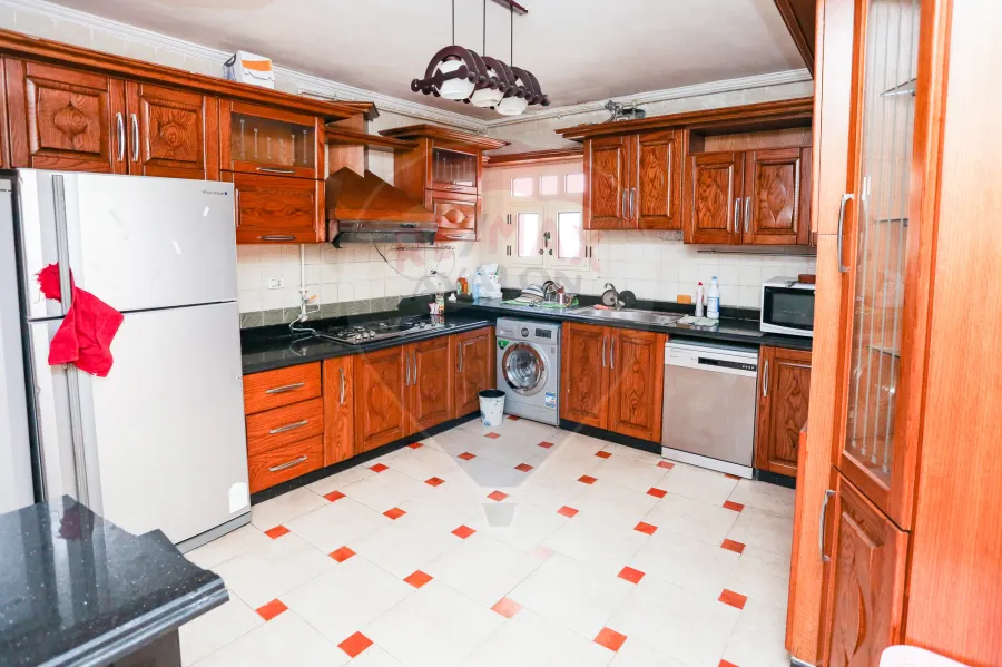 شقه للبيع 260 م لوران ( ش اسماعيل سيرهنك )