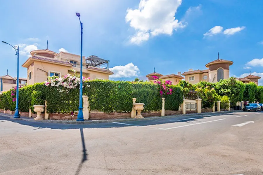 Standalone villa for sale, 560 m², King Mariout (Al Orouba Royal)