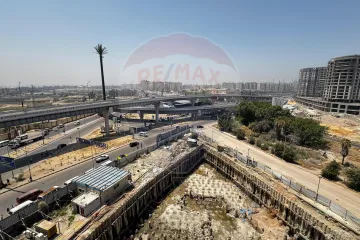 شقة للبيع 152 م سموحة (كومباوند سكاي لاين)