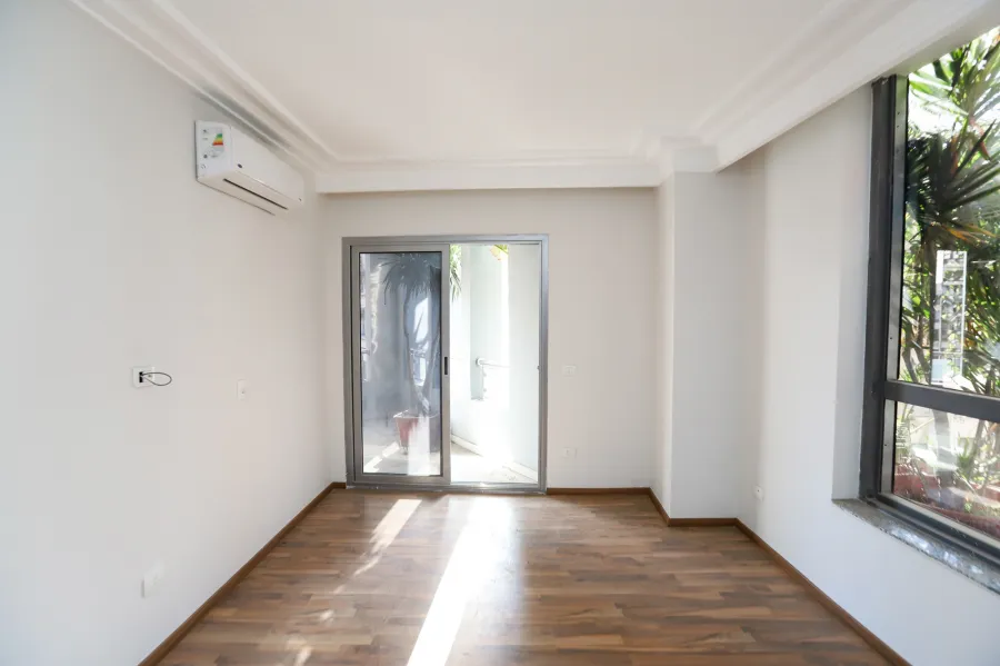 شقة للايجار 192م رشدي (ش ابو قير)