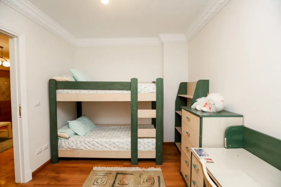 شقة للإيجار265م سموحة (ش بهاء الدين الغتوري)