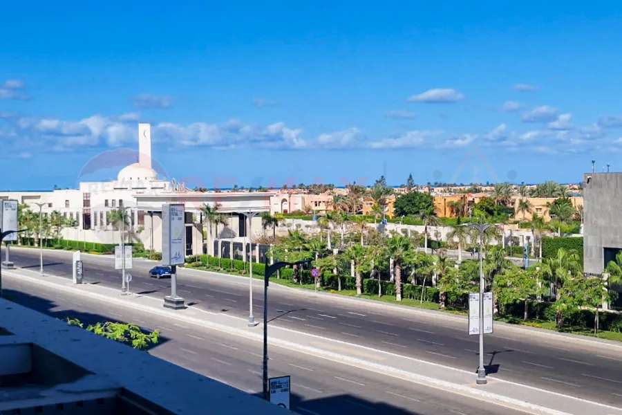 شقة للبيع (مزارين - العلمين الجديدة) 241 م