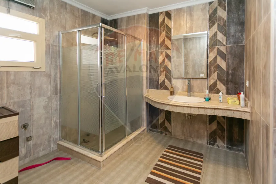 شقة للبيع 245 م كليوباترا (ش علم الدين)