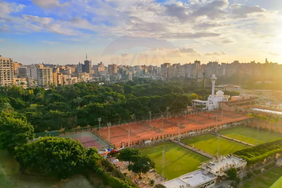 شقة للبيع 285 م سبورتنج (عمارات الفرات)