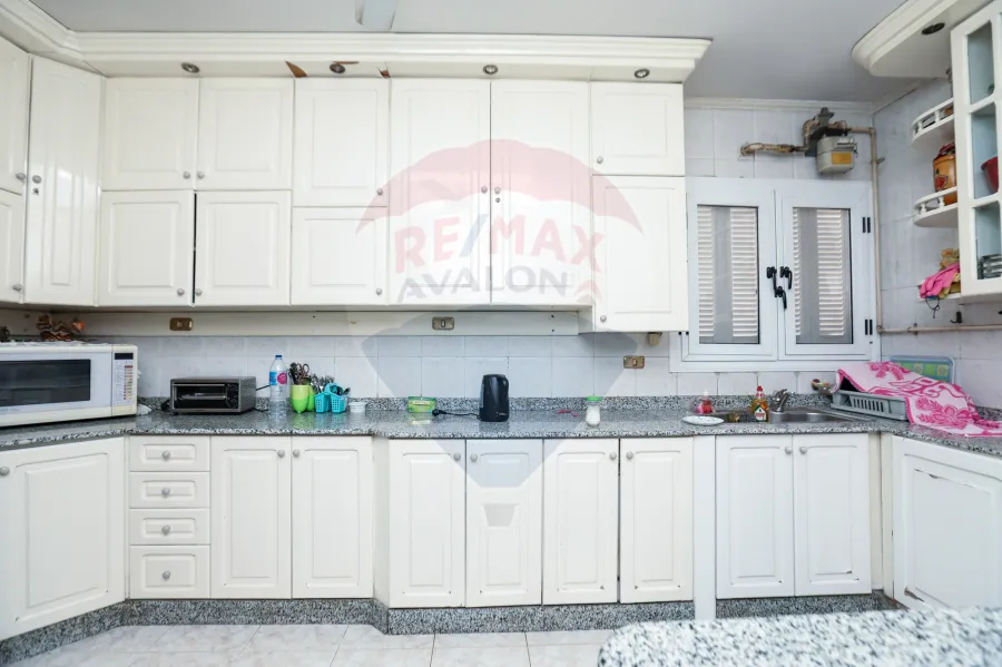 شقه للبيع 350 م لوران ( شارع شعراوي - ابراج الوطنيه )